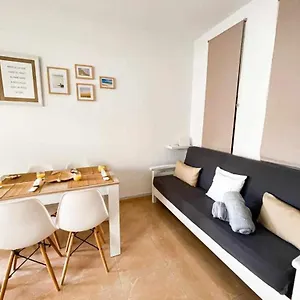 https://precioso-apartamento-en-2-linea-de-playa-de-la-carihuela.1costadelsol.com