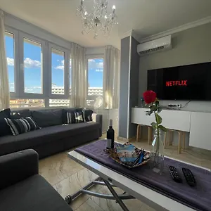 https://ninos-torremolinos.hotelsinnerja.org